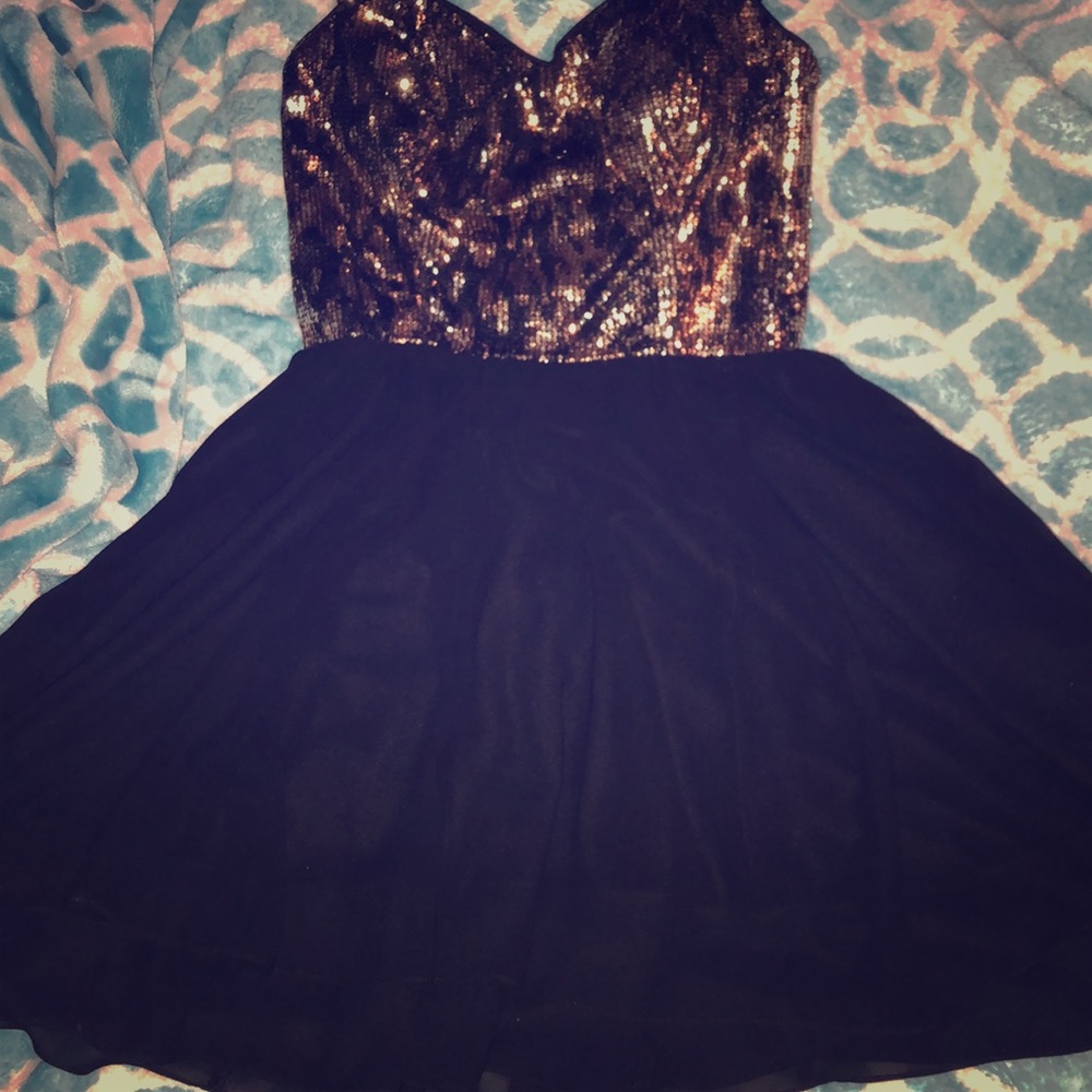 Sequined party dress by Guess